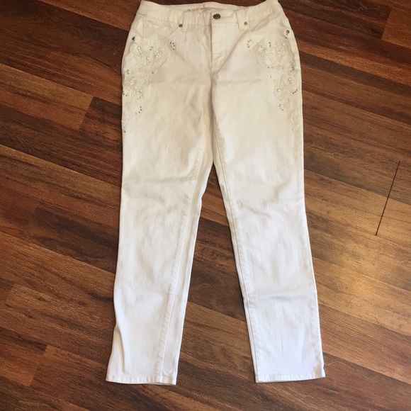 Chico's Pants - Chico's So Slimming Girlfriend Ankle Jeans